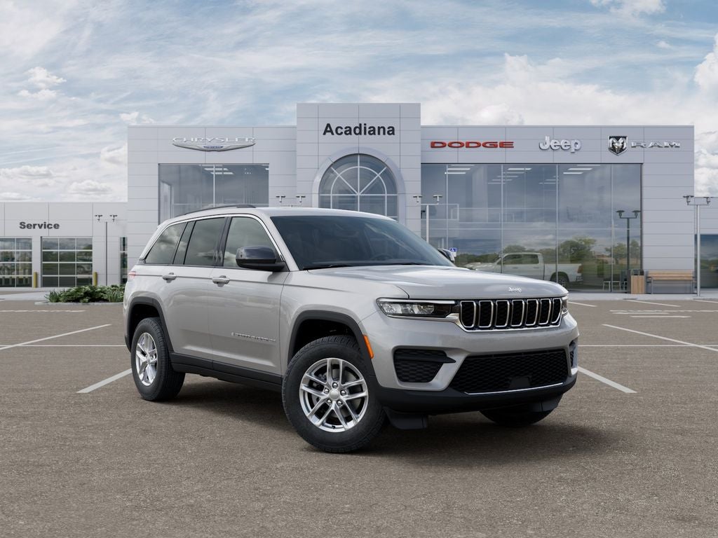 2025 Jeep Grand Cherokee Laredo X in Silver Zynith Exterior Paint — front three-quarter view